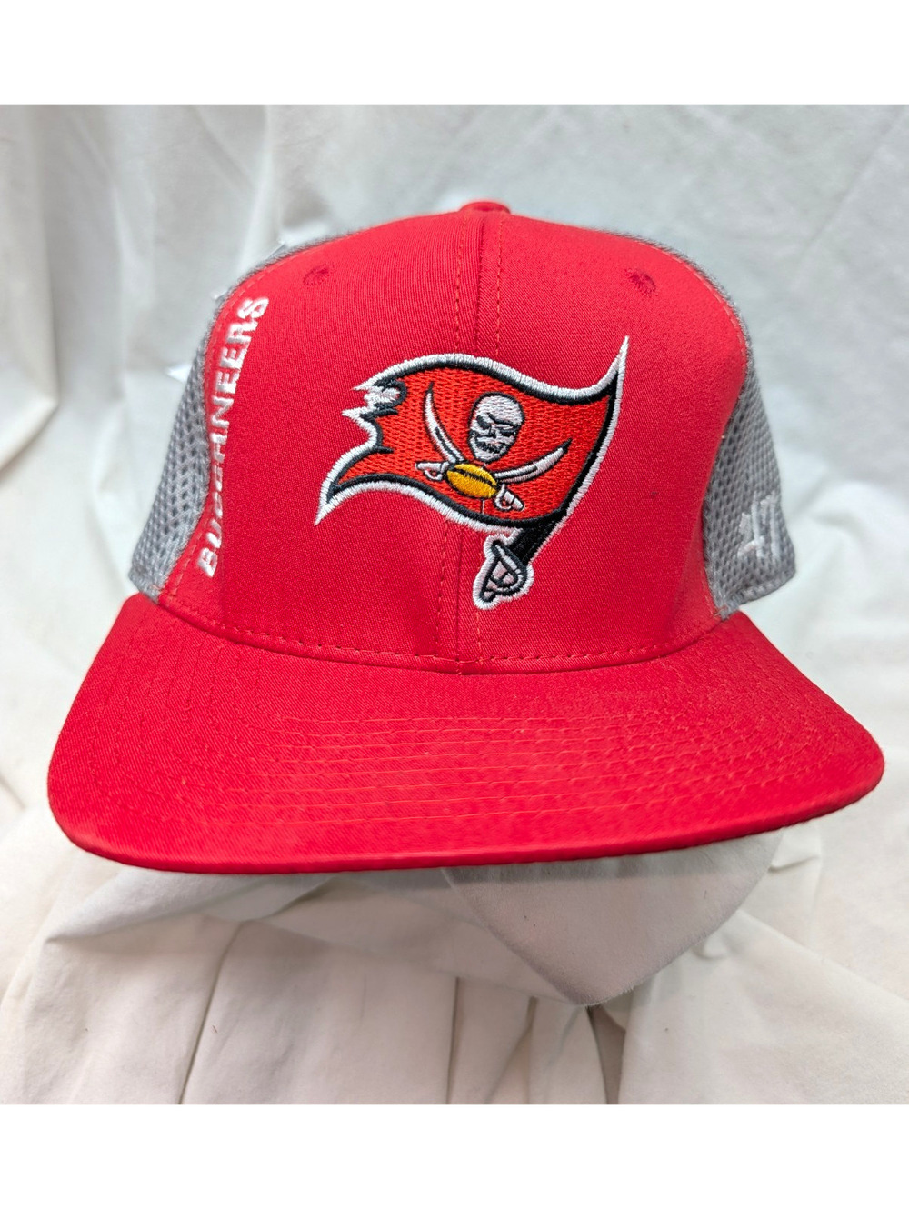 ’47 NFL Tampa Bay Buccaneers Red/Gray Mesh OS Hat Cap Football Licensed